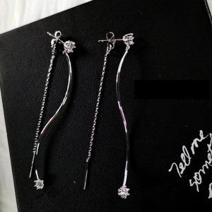 Unique Chic Wave /Star (Rhinestones) Earrings-NWOT